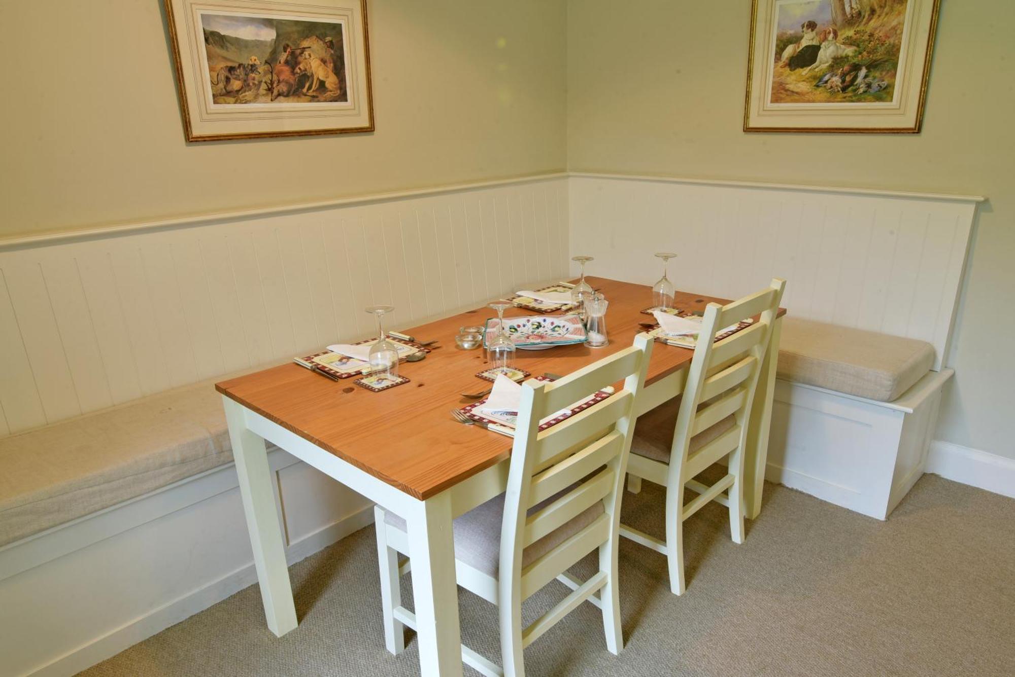 Gardeners Cottage Chesthill Екстериор снимка